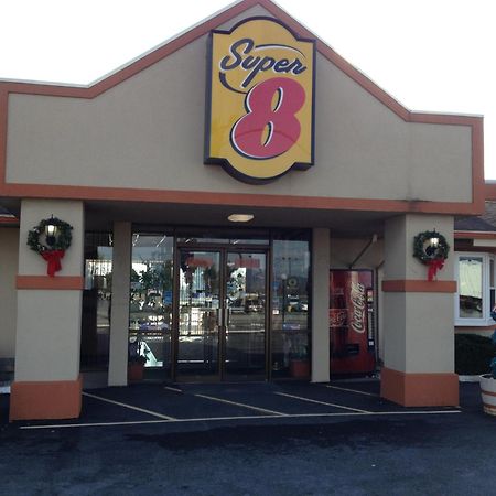 Super 8 By Wyndham Carlisle North Motel Exterior foto