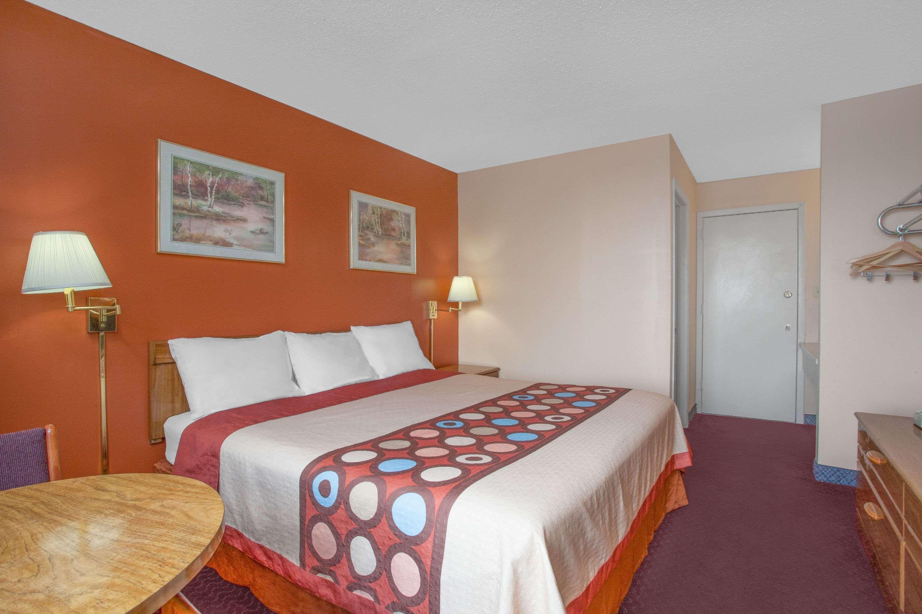 Super 8 By Wyndham Carlisle North Motel Exterior foto